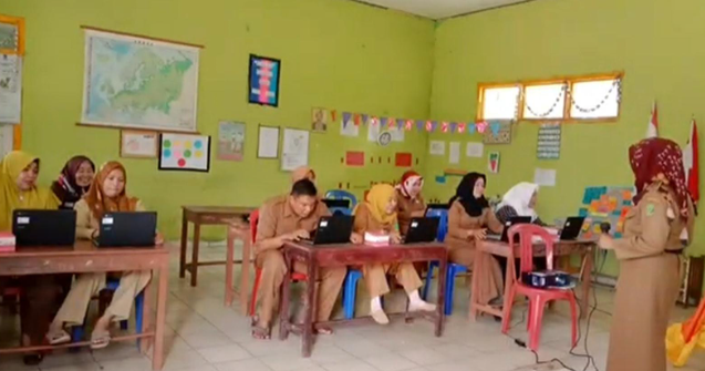SIKOMPAK Dorong Transformasi Pembelajaran Guru SDN 10 Pendopo