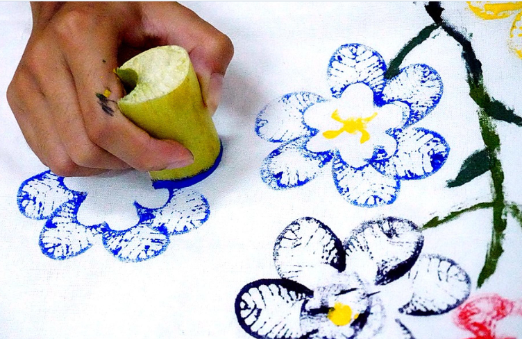 BATIK PISANG Kenalkan Seni Cap Alami kepada Anak PAUD Fathina
