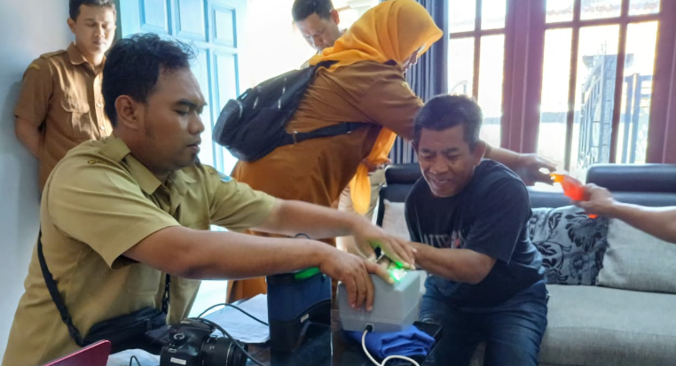 SI KEREN DISA, Layanan Inklusif Perekaman KTP Elektronik Penyandang Disabilitas di Lamongan