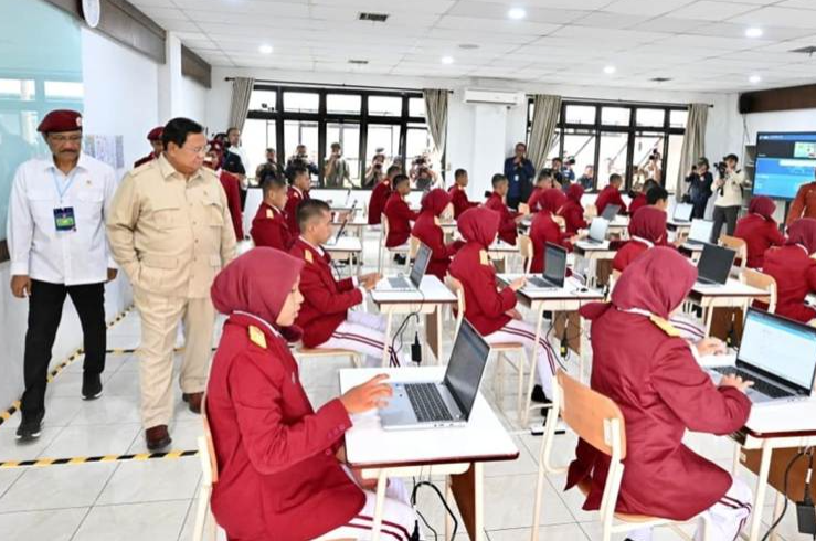 MAGIC CANVAS, Pecahan Jadi Lebih Interaktif lewat Canva di SD Negeri 11 Tebing Tinggi